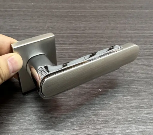 مقبض باب سلفر دائري HANDLE ,MEGGO BRAND