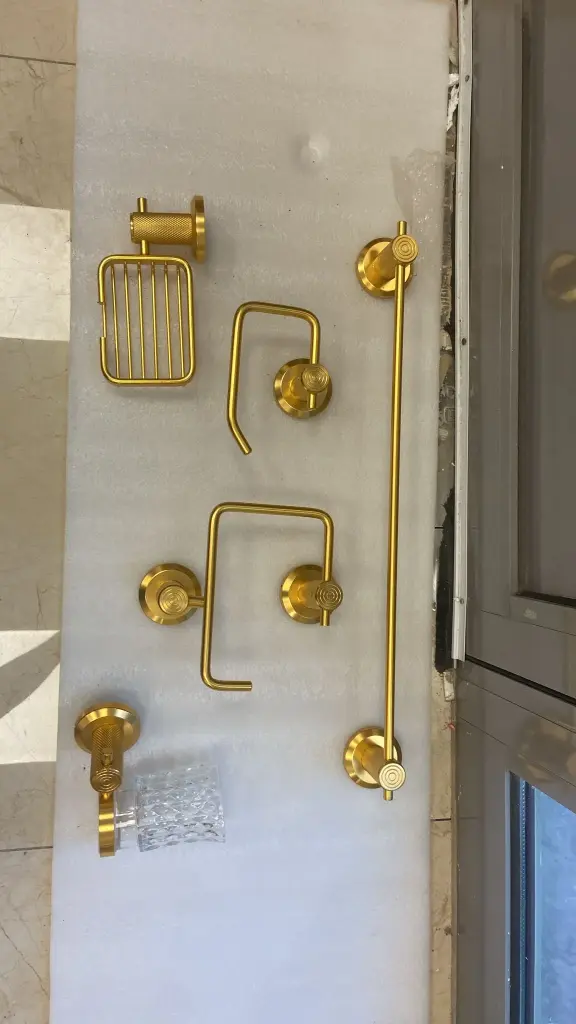 اكسسورات حمام 6قطع ذهبي مودل 2 gold
