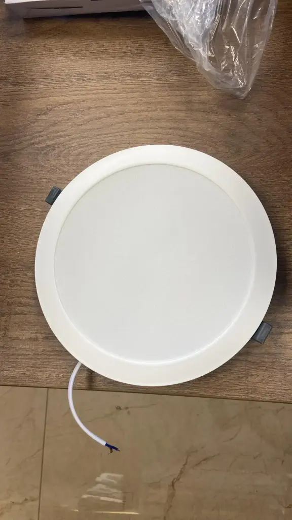 سبوت لايت بلاستك LED PANEL LIGHT  18W WW