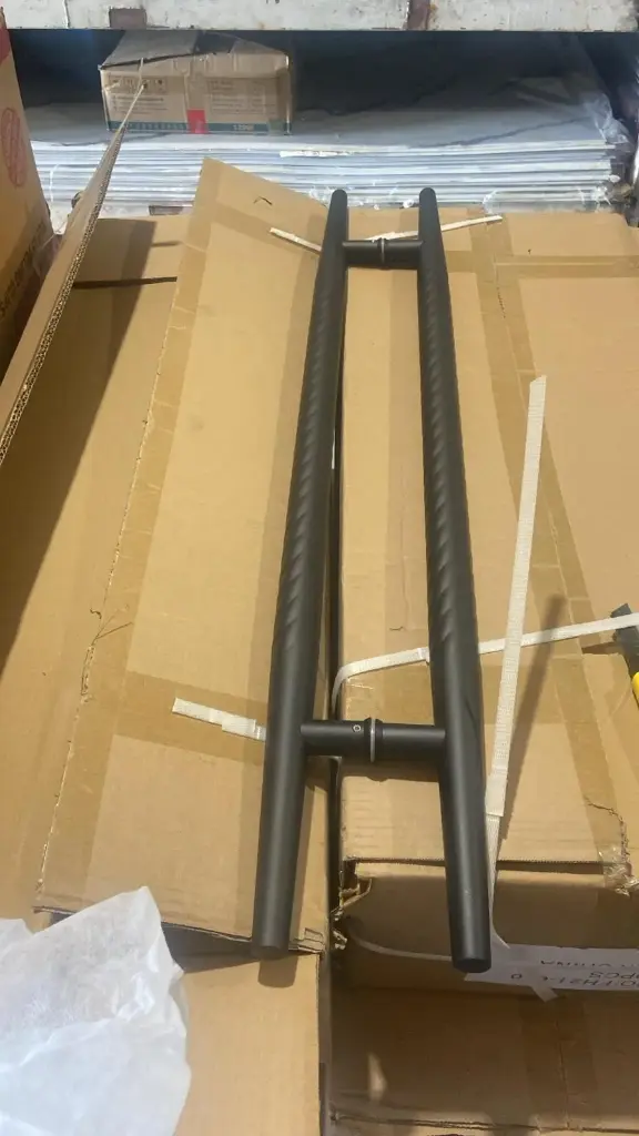 GLASS DOOR HANDLE  مقبض باب زجاجي اسود