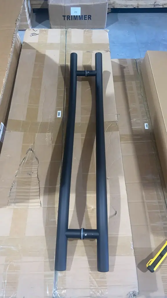 GLASS DOOR HANDLE  مقبض باب زجاجي اسود