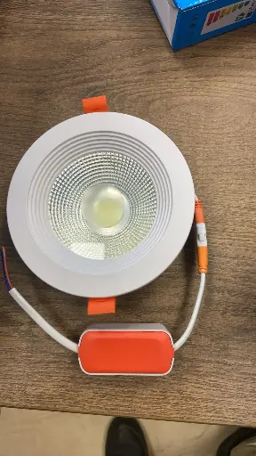 [502]  سبوت لايت بلاستك اصفر LED PANEL LIGHT COB  PLASTIC7W 